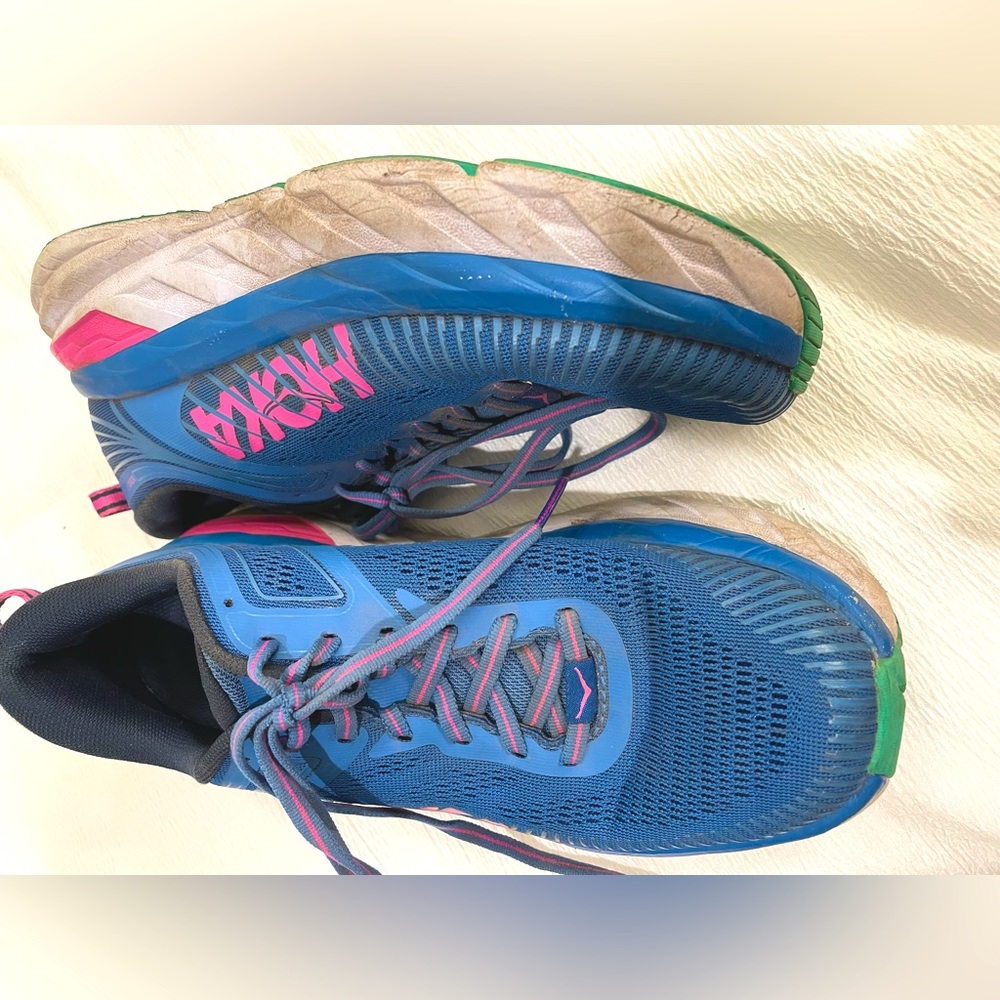 HOKA BONDI